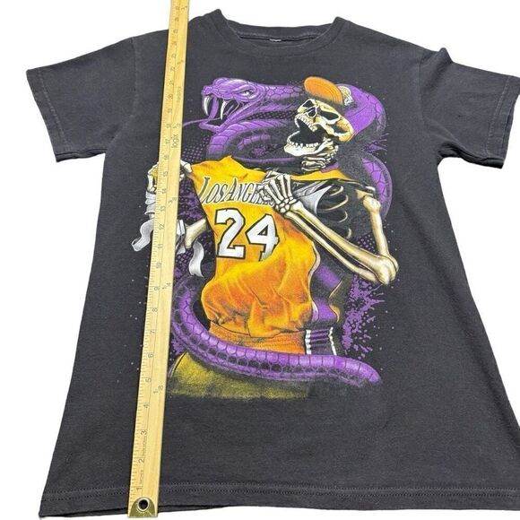 Los Angeles Lakers Kobe Bryant 24 Mamba Skeleton T Shirt Mens S NBA Basketball - Picture 8 of 9